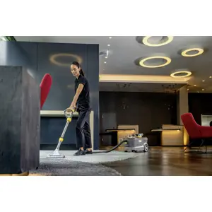 karcher-pro-puzzi-101-profesionalni-cistac-tapeciranih-povrs-39087-1100-1300.webp